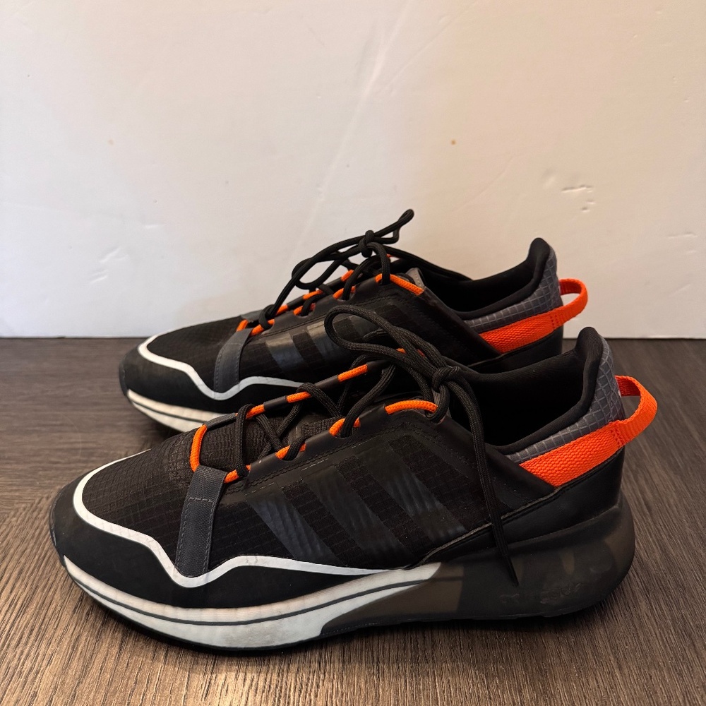 Adidas Men's ZX 2K BOOST PURE SHOES H06569 SIZE 9.5 Black/Orange EUC